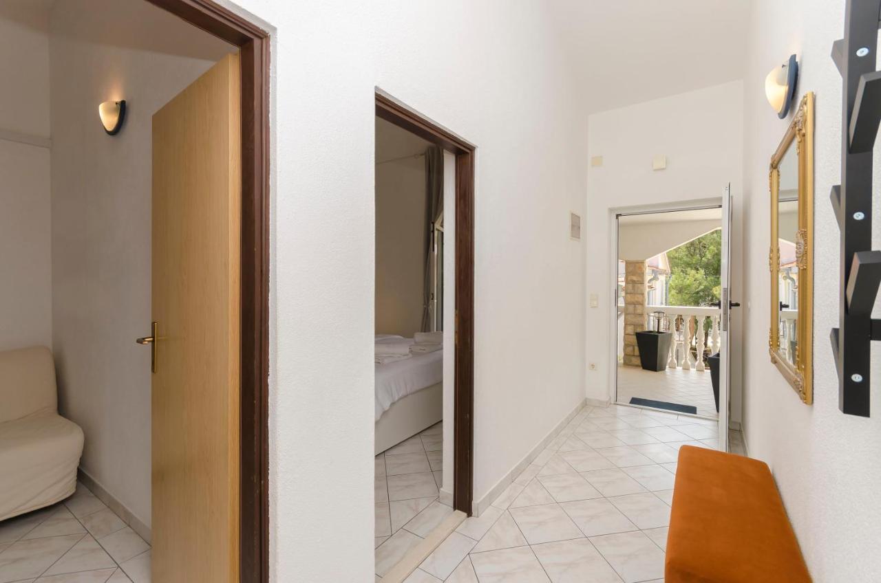 Apartments Anton ヴォディツェ エクステリア 写真