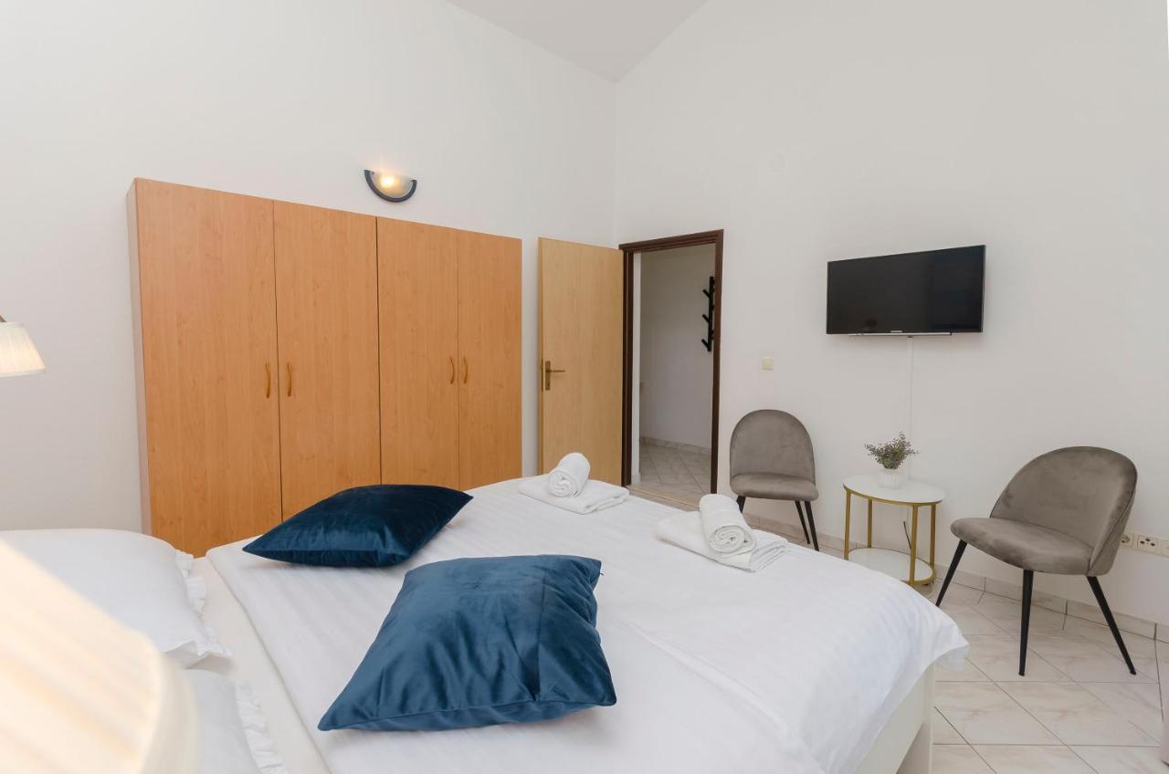 Apartments Anton ヴォディツェ エクステリア 写真