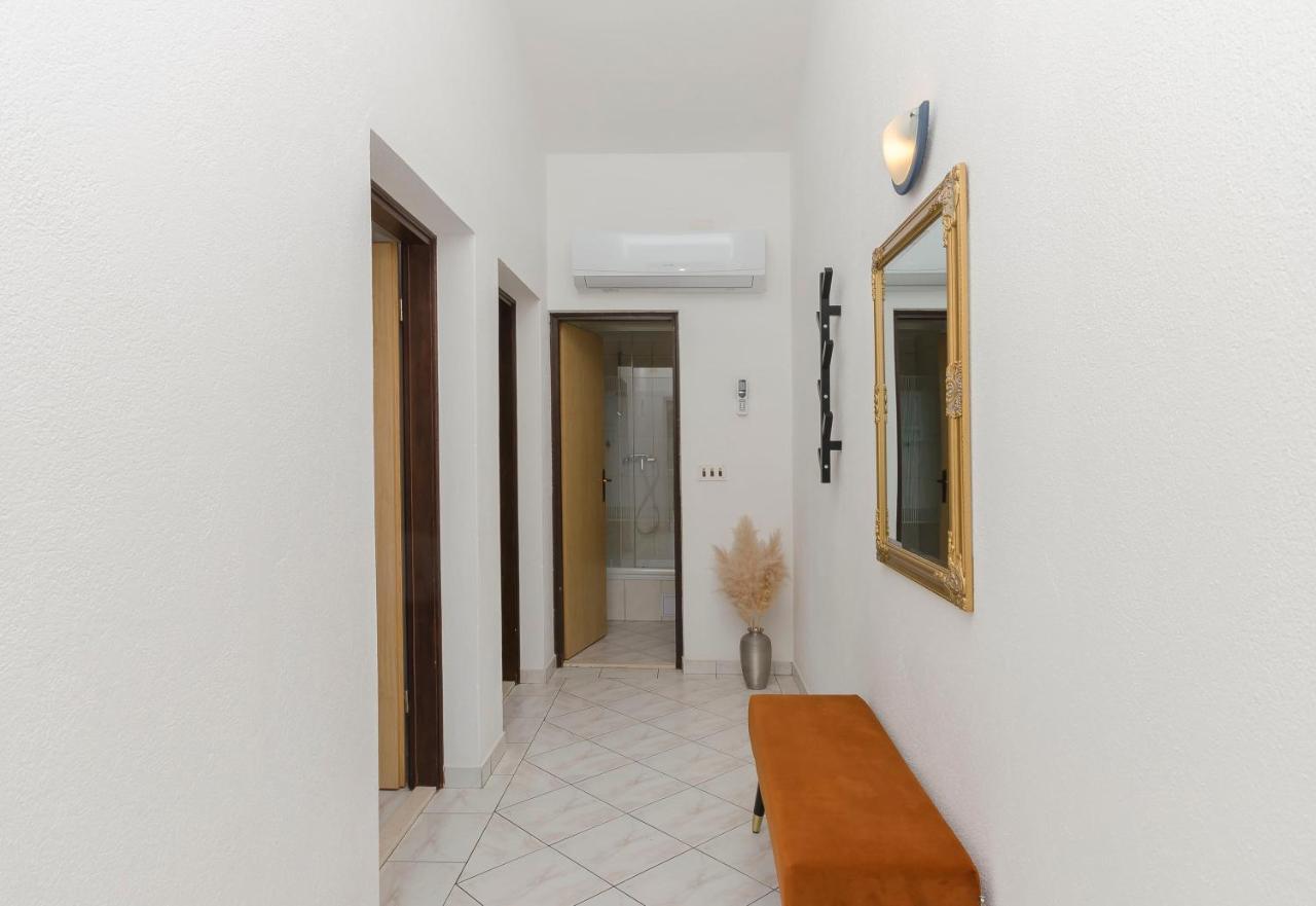 Apartments Anton ヴォディツェ エクステリア 写真